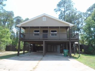 102 Sycamore Dr, Pass Christian, MS 39571