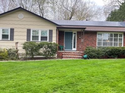 2 Ayers Ln, Clark, NJ, 07066