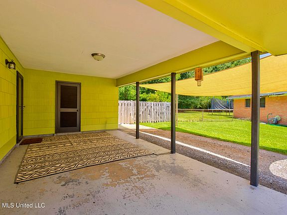5th image of 6660 Balboa Cir
