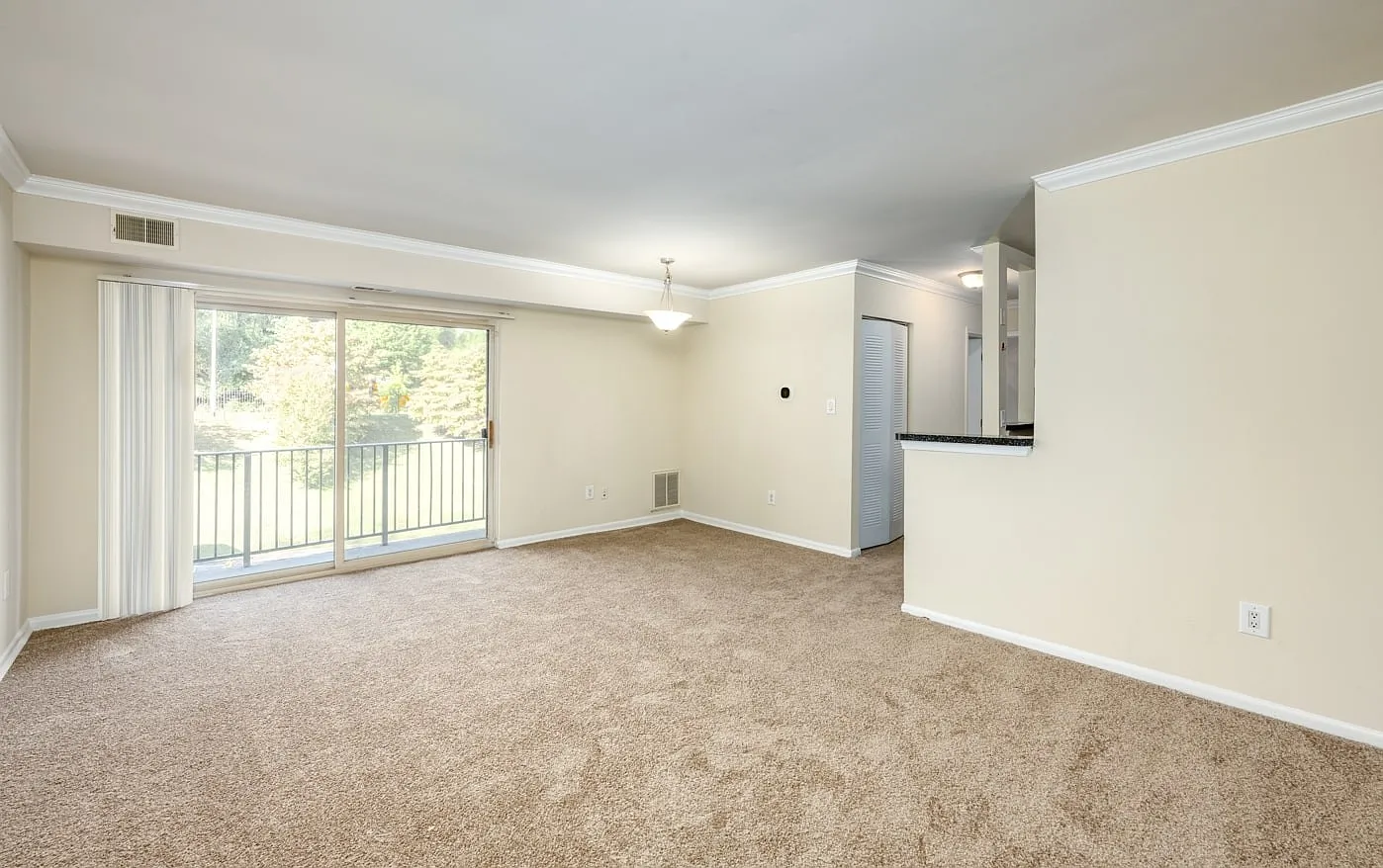 Cameron Pointe Apartments — Photo 4