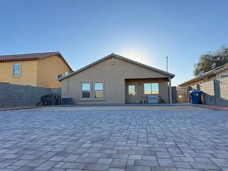 4533 S 236th Dr — Photo 28