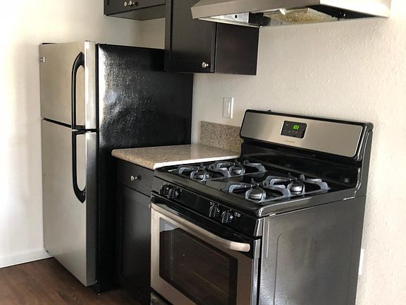 3rd image of 4060 Euclid Ave APT 24