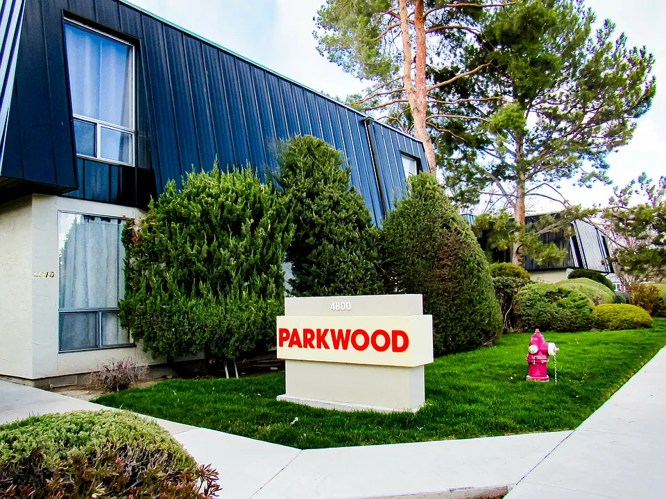 Parkwood Apartments