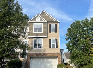 2793 Acarie Dr, Columbus, OH 43219