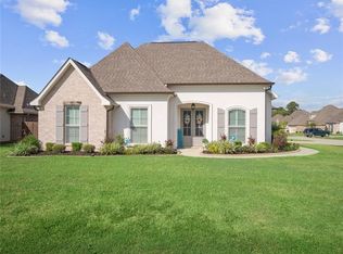 6000 Canary Dr, Madisonville, LA 70447