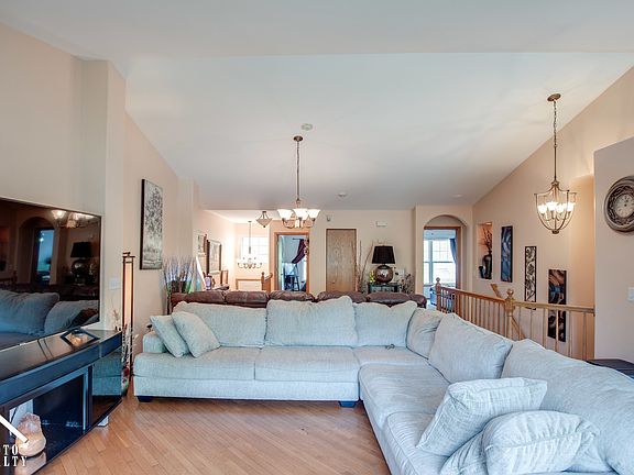 4th image of 3161 Saganashkee Ln #3161