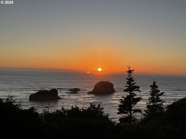79370 Ray Brown Rd, Arch Cape, OR 97102
