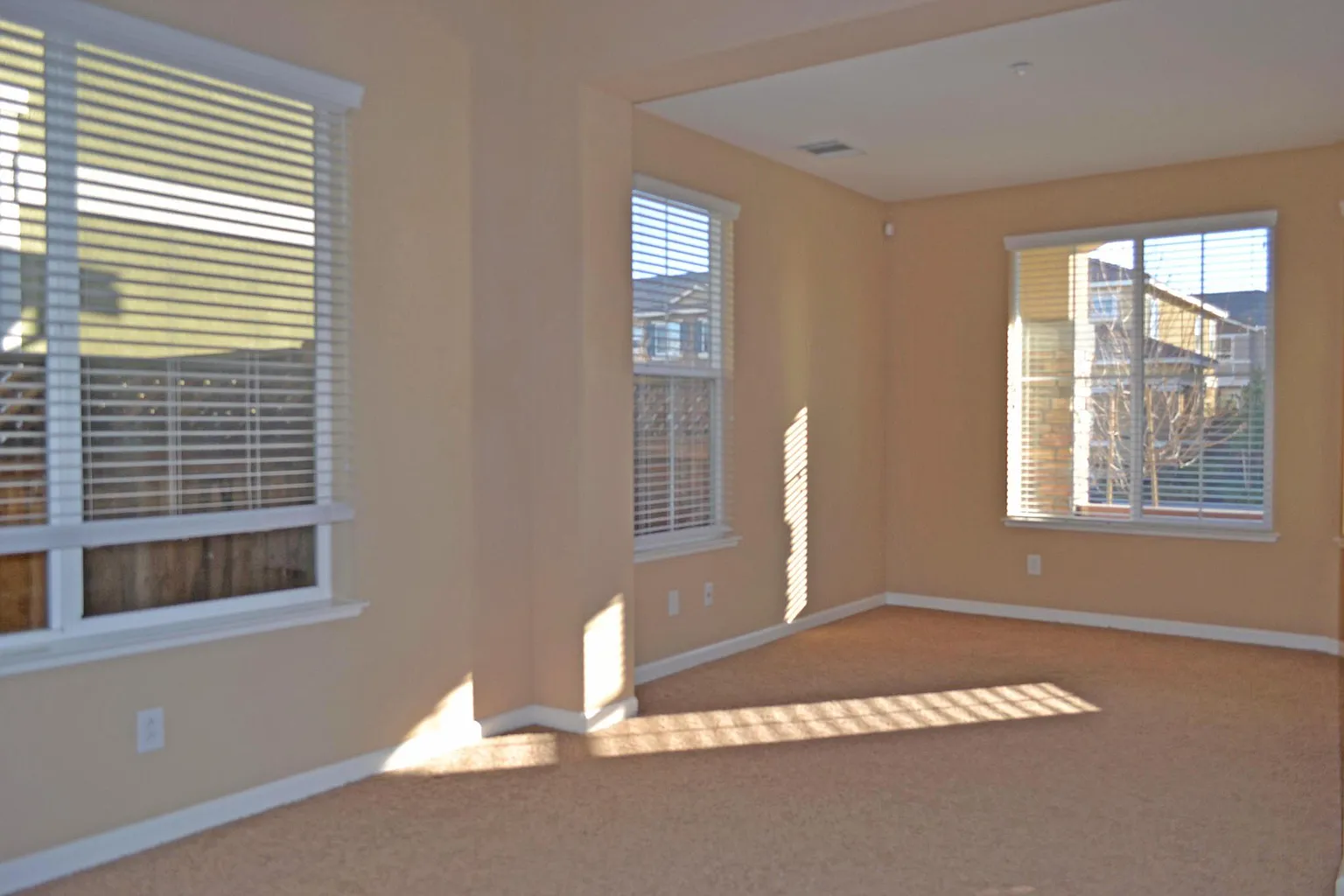 2324 Blue Ridge Ave photo 1