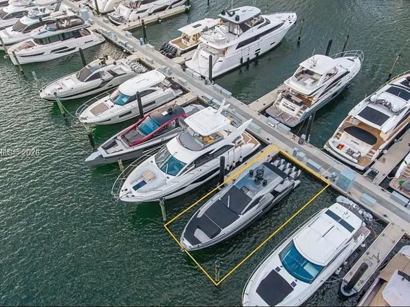 17211 Biscayne Blvd #51, North Miami Beach, FL 33160