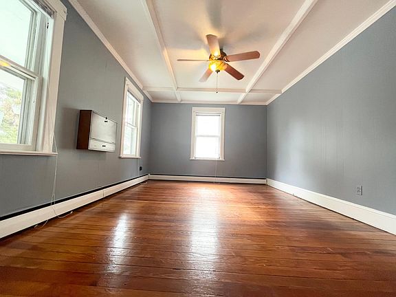 4th image of 145 Carley Ave #1A
