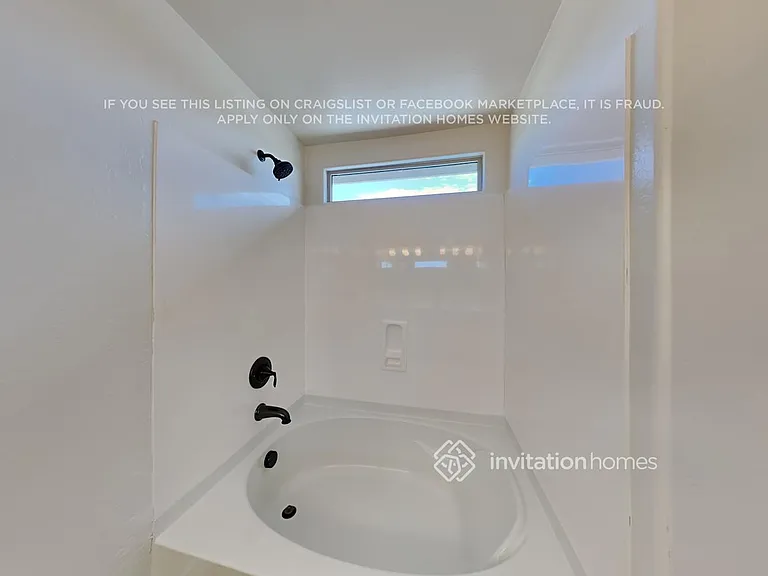 2105 N 211th Dr — Photo 23