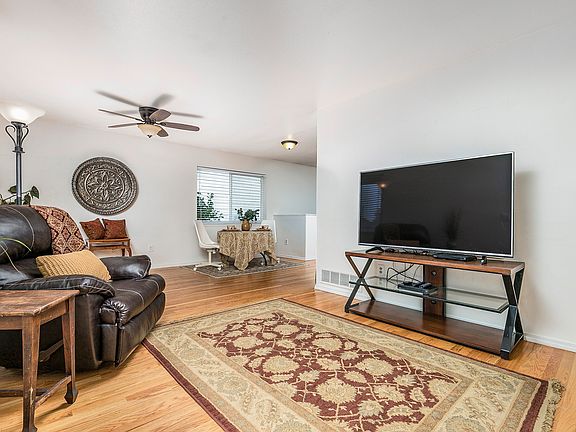 2nd image of 779 Ponderosa Dr