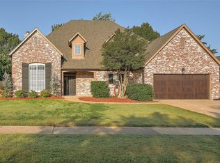 1904 S Dogwood Pl, Broken Arrow, OK 74012