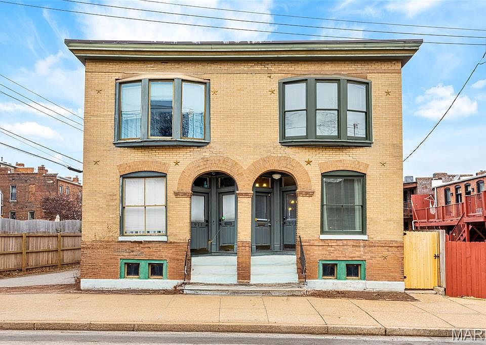 1st image of 909 Victor St