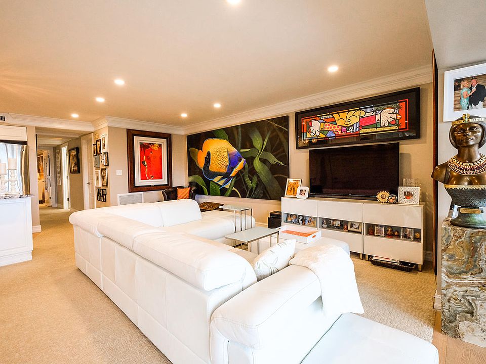 1st image of 222 Harbour Dr APT 506