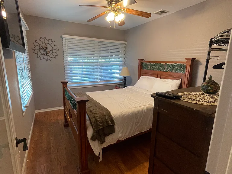 6926 Gretna Ave — Photo 17