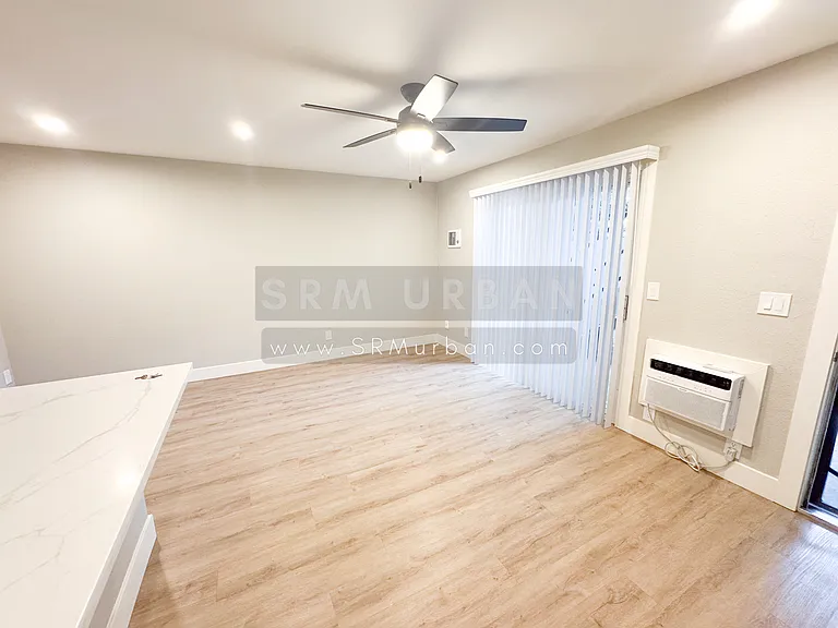 3041 C St #4 — Photo 5