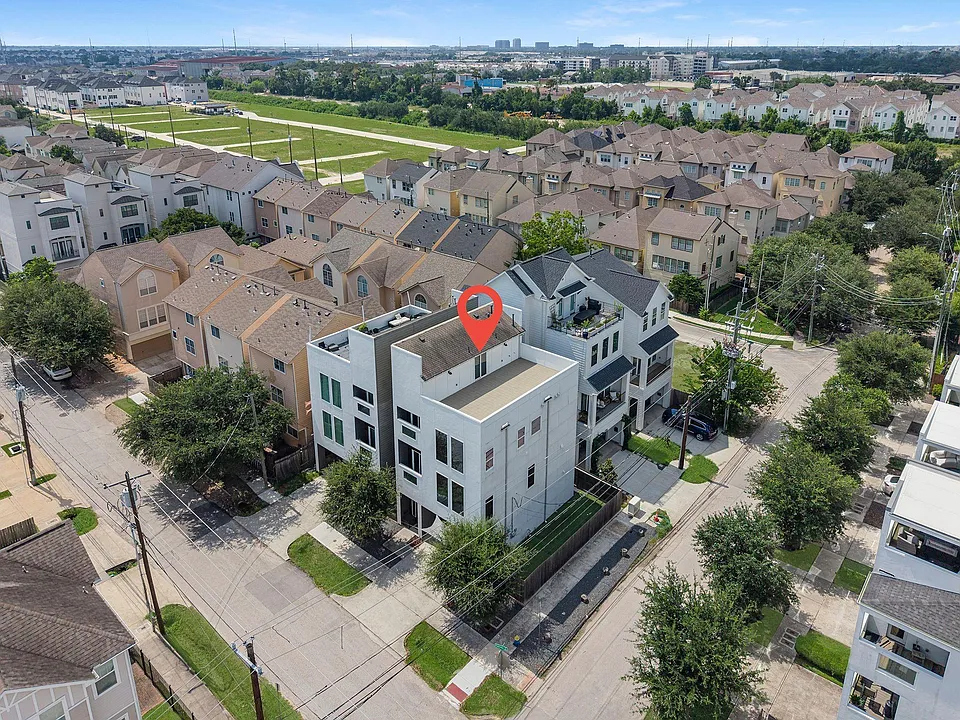 5802 Kansas St