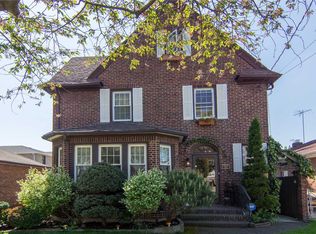 3232 166th St, Flushing, NY 11358