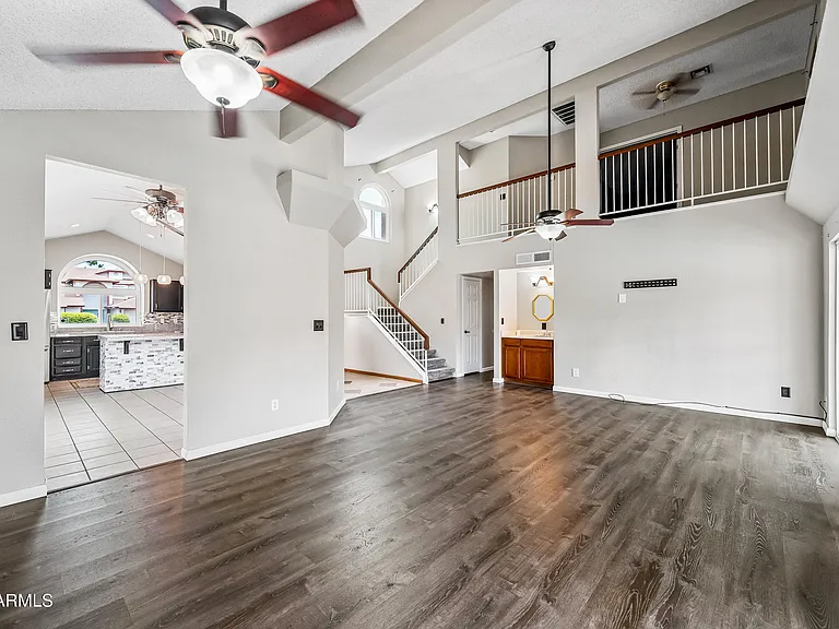 610 N Rosemont Cir — Photo 20