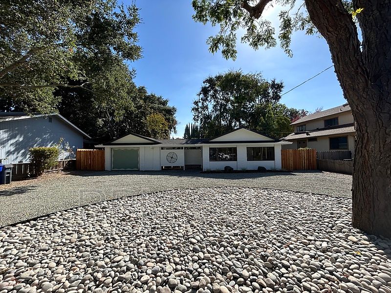 1st image of 1022 Easum Dr