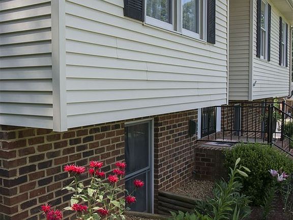 2nd image of 3160 Harness Ln