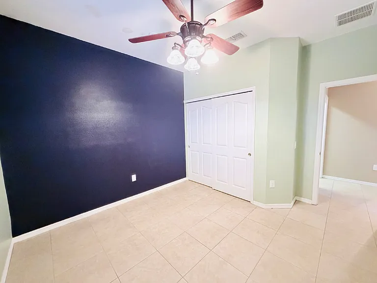 3227 Ogden Dr — Photo 17