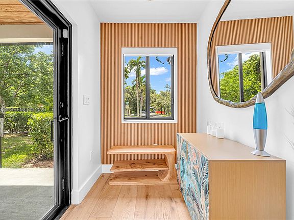 4th image of 3261 SW 16th Ln