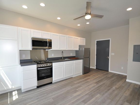 2nd image of 629 Carroll St Unit 28