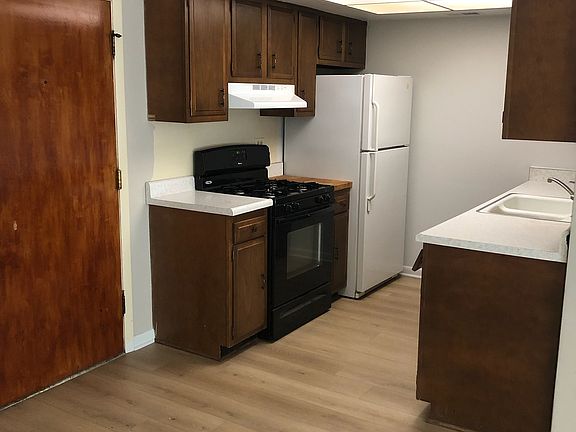 2nd image of 10232 S Kenton Ave APT 304