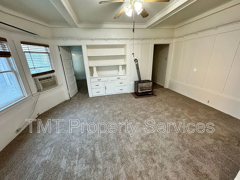 719 19th St #1 — Photo 17