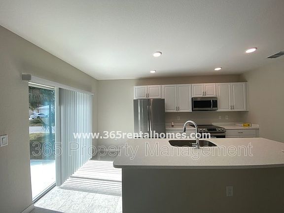 2nd image of 3596 Omela Ter