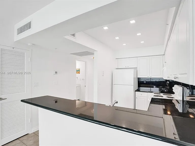 2501 S Ocean Dr #624 — Photo 8