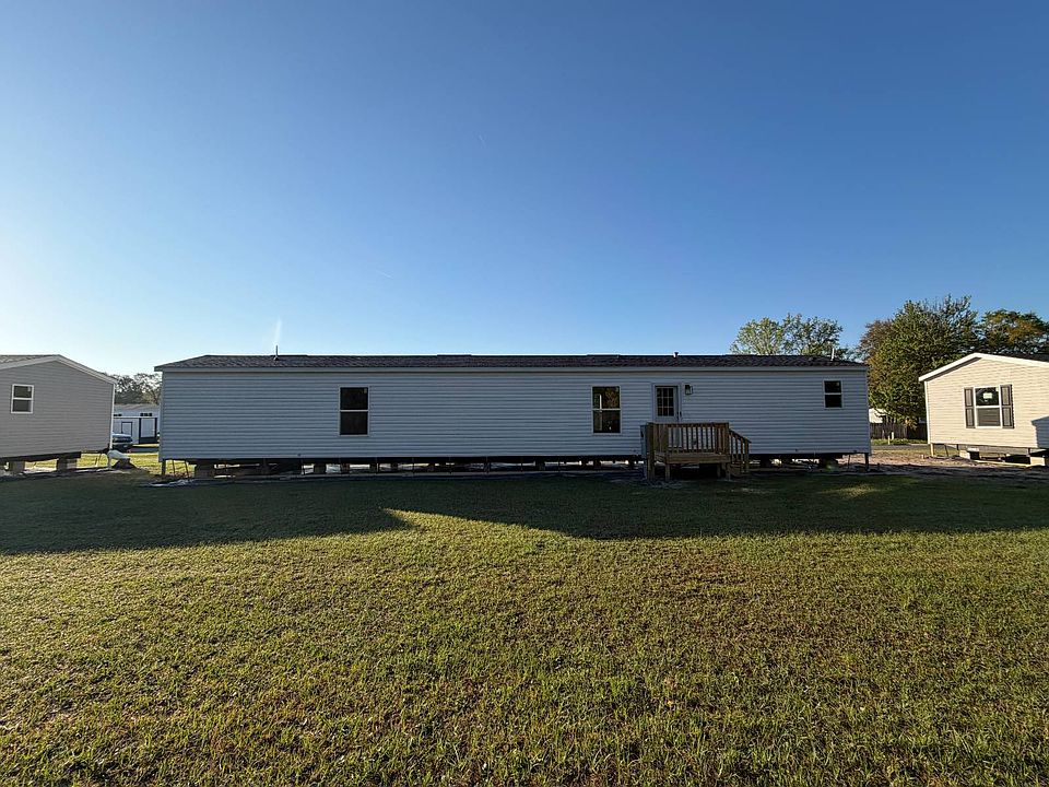 1st image of 147 Merritt Cir