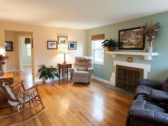 5th image of 636 Schuyler Dr