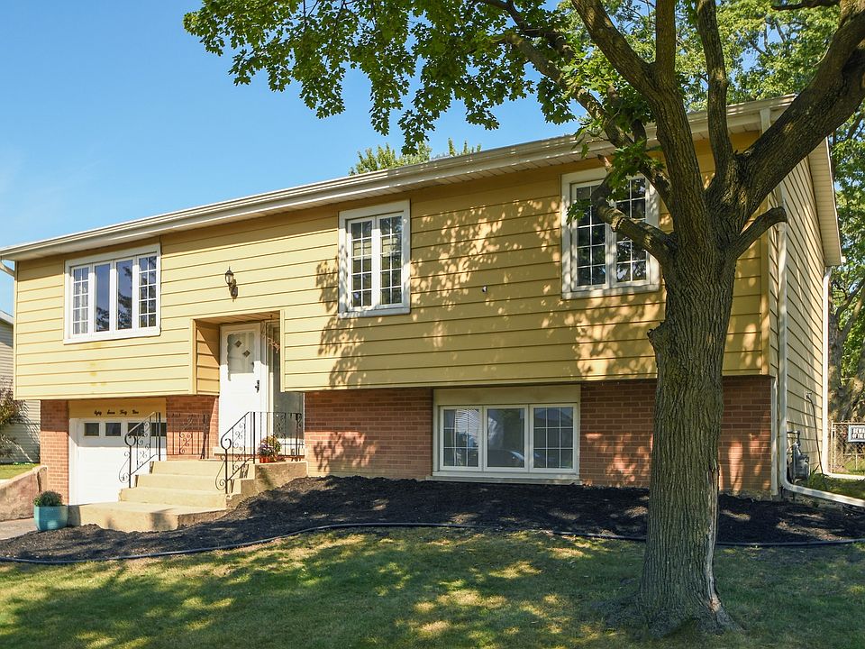 1st image of 8749 S 84th Ct