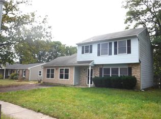 18 Bayberry Ct, Howell, NJ 07731