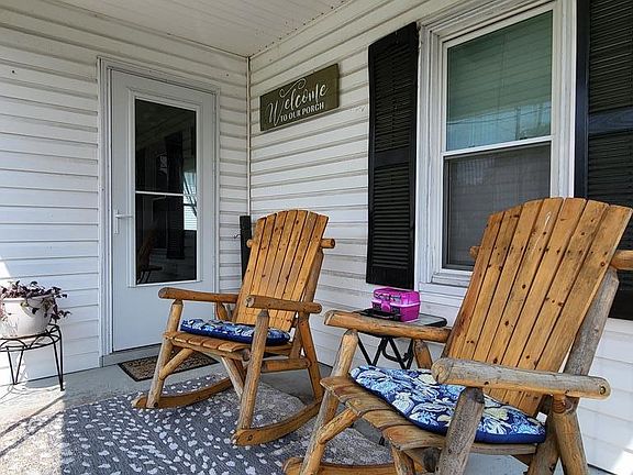 3rd image of 841 Herms Hill Rd