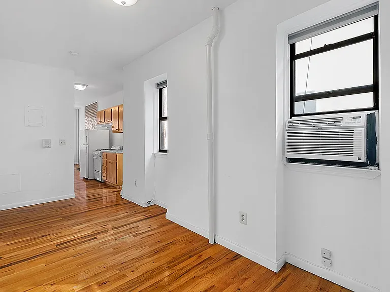 242 Mulberry St #8 — Photo 5