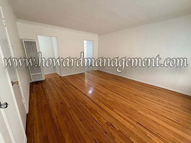 1048 Corning — Photo 2