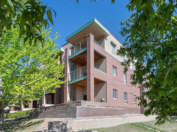3rd image of 1053 W Century Dr #101