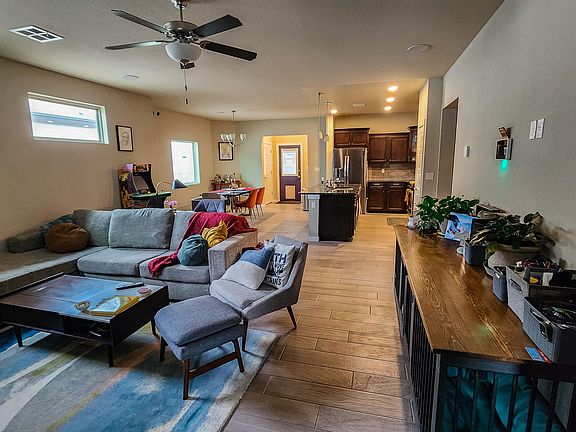 3rd image of 13860 Lago Vista Ave