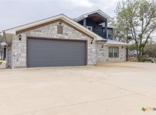 319 Lonesome Dove Dr, Cedar Creek, TX 78612