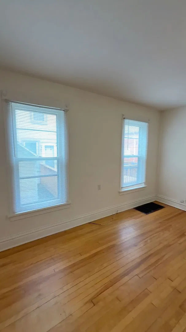 1228 Mound St - Unit 1 — Photo 3