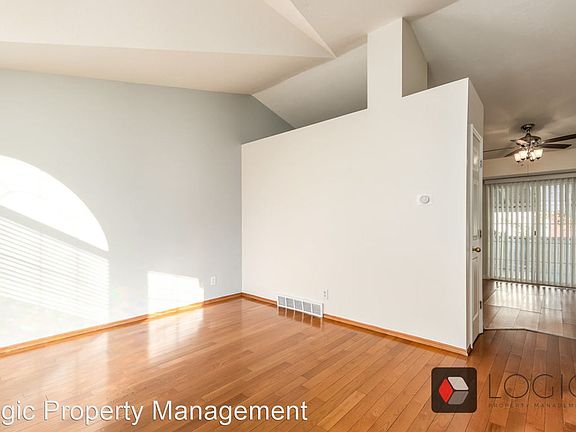 3rd image of 1183 S Ontario Dr