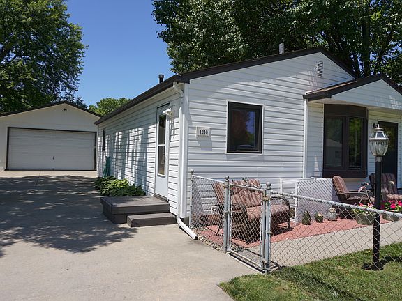 4th image of 1210 N 21st St