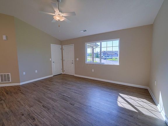 5th image of 8383 Taylor Chase Dr