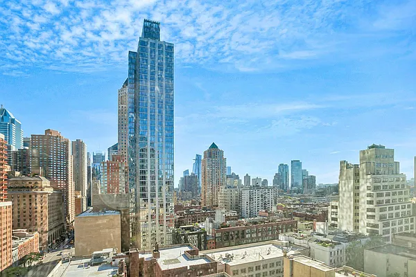 Rented by NY NY Condo, Inc | media 9