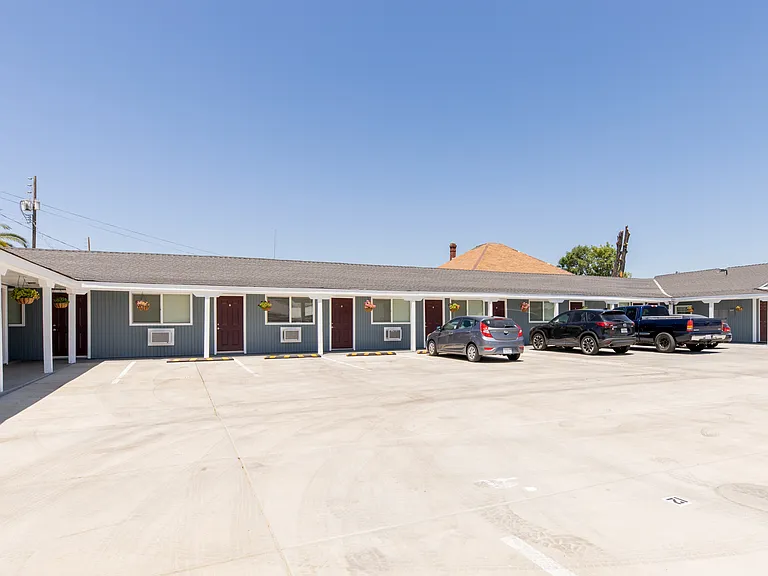 251 S Tehama St #14 — Photo 37