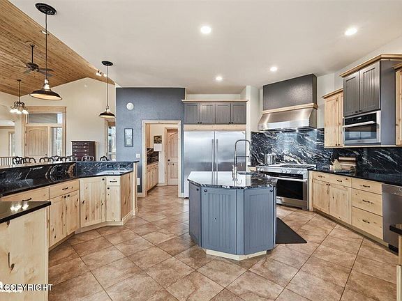 5th image of 18221 E Saint Anthony Cir